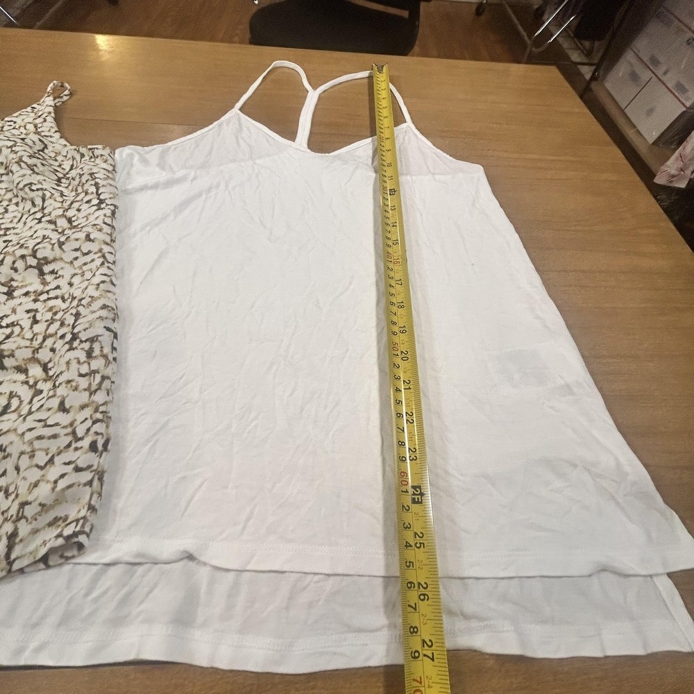 Set 2 Banana Republic Tank Top Womens Medium Multicolor White Animal Print Cami - Picture 4 of 11